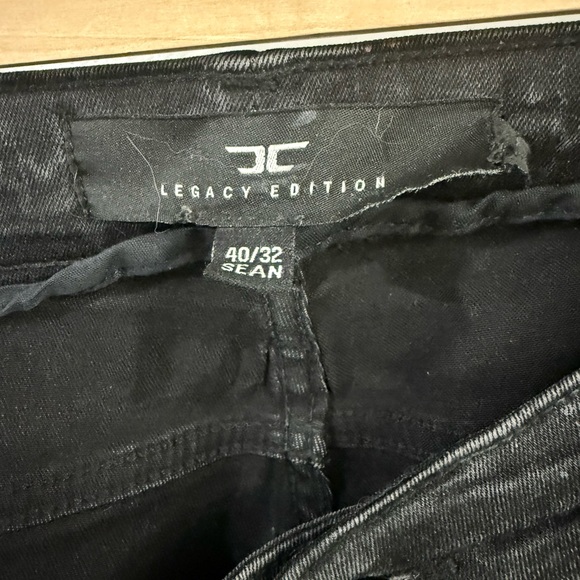 Jordan Craig Men’s Black Distressed Ripped Jeans w/ Red & White Paint 40X32 - Picture 4 of 4